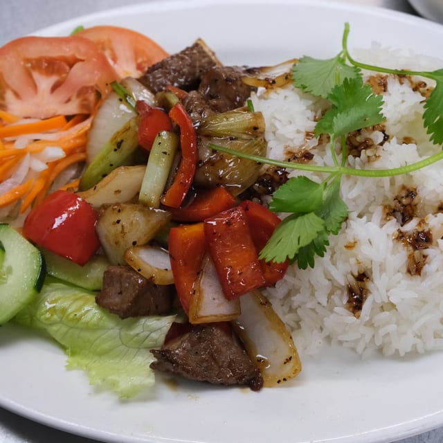 Shaking Beef Plate.